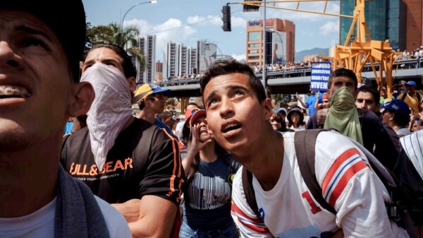 Atlantic photo of a crowd in Venezuela, exposure-adjusted