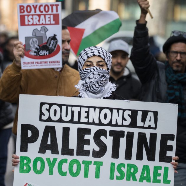 Boycott Tour organized by the Collectif Palestine Vaincra in the streets of the city center with the aim of raising awareness and ending the twinning of Toulouse with Tel Aviv while Barcelona has ended its twinning with the capital of the Israeli state.