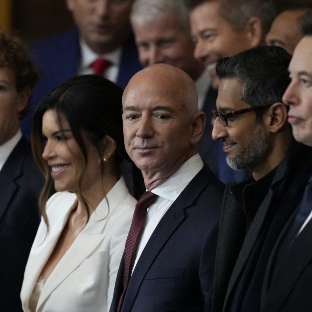 Guests including Mark Zuckerberg, Jeff Bezos, Sundar Pichai and Elon Musk, arrive before the 60th Presidential Inauguration in the Rotunda of the U.S. Capitol in Washington, Monday, Jan. 20, 2025. (Photo by Julia Demaree Nikhinson / POOL / AFP)