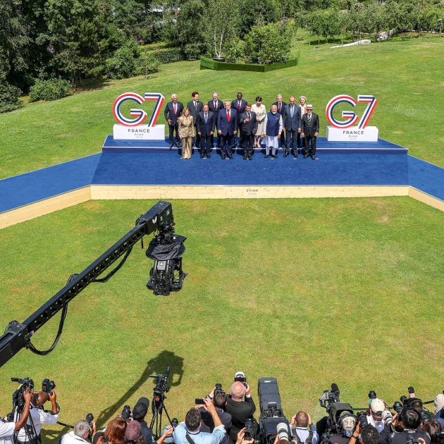 (From L) European Council President Antonio Costa, Italy's Prime Minister Giorgia Meloni, South Korea's President Lee Jae Myung, Egypt's President Abdel Fattah El-Sisi, Britain's Prime Minister Keir Starmer, US President Donald Trump, Kenya's President William Ruto, France's President Emmanuel Macron, Japan's Prime Minister Sanae Takaichi, India's Prime Minister Narendra Modi, Canada's Prime Minister Mark Carney, Germany's Chancellor Friedrich Merz, European Commission President Ursula von der Leyen and Brazil's President Luiz Inacio Lula da Silva pose for a family photograph during the G7 summit, in Evian, eastern France, on June 16, 2026. A G7 summit is set to take place June 15 to 17 in the French town of Evian-les-Bains near Switzerland and it will be attended by country leaders as well as the EU's foreign policy chief and ministers from Brazil, Canada, the United Arab Emirates and Turkey. (Photo by Dominique JACOVIDES / POOL / AFP)
